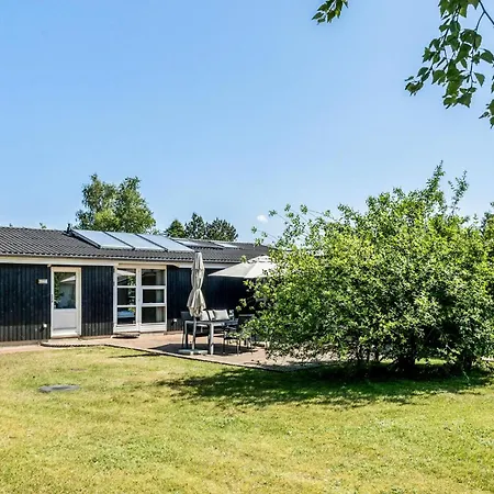 3 Bedroom Lovely In * Rødby