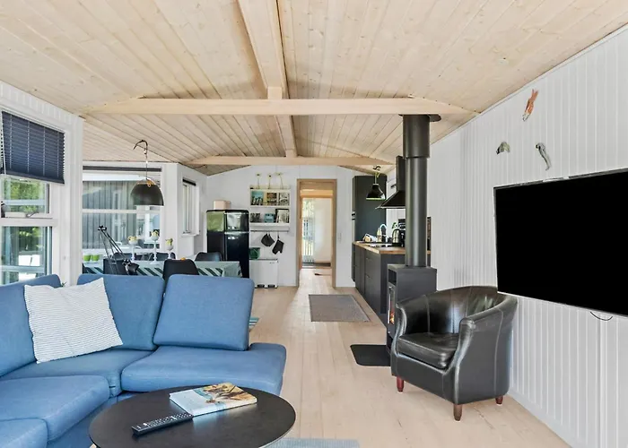 3 Bedroom Lovely In Semesterbostad Rødby